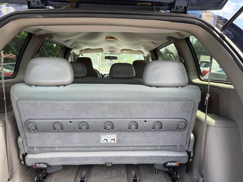 Used 2002 Dodge Caravan SE FWD image 14