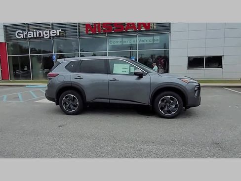 New 2026 Nissan Rogue SV image 36