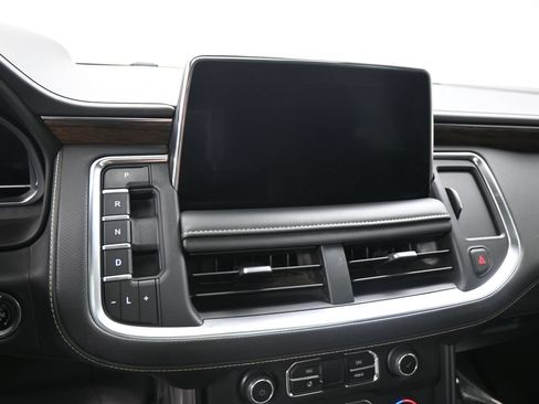 Used 2022 Chevrolet Tahoe Premier AWD/4WD image 16