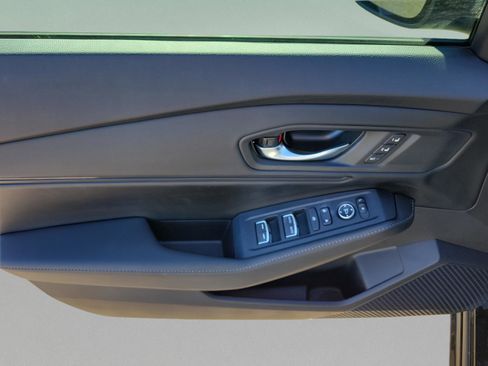 Used 2024 Honda Accord Sport image 19