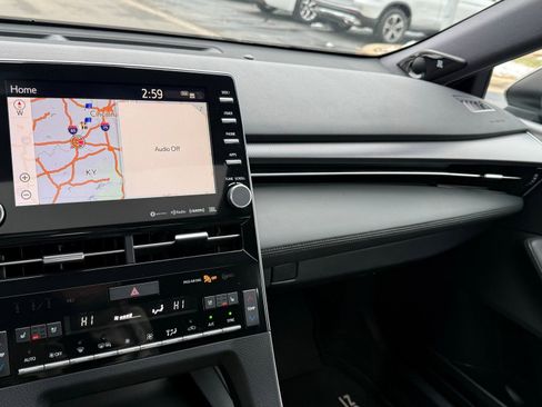 Used 2019 Toyota Avalon Touring image 33