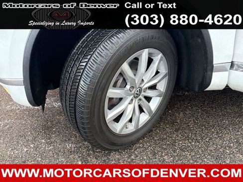 Used 2015 Volkswagen Touareg Sport image 13