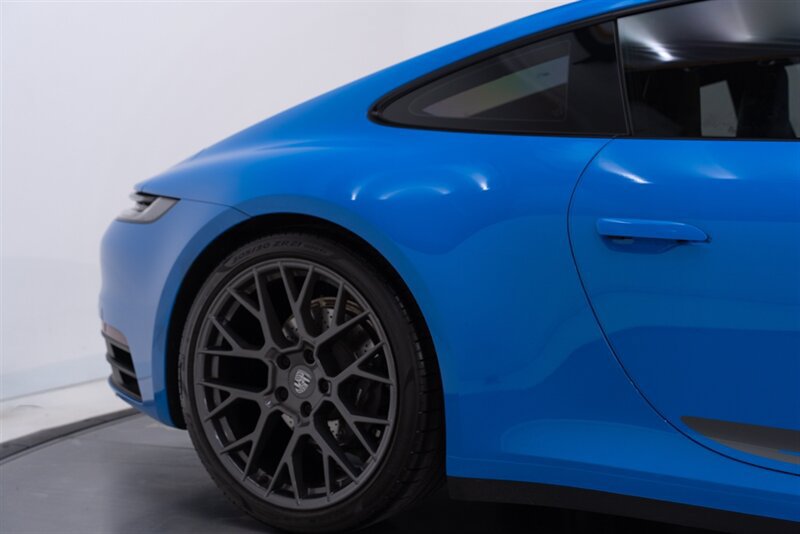 Used 2023 Porsche 911 Carrera T RWD image 24