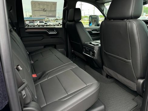 New 2026 GMC Sierra 3500 Denali w/ Denali Reserve Package AWD/4WD image 17