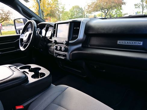 Used 2024 RAM 3500 Big Horn image 17