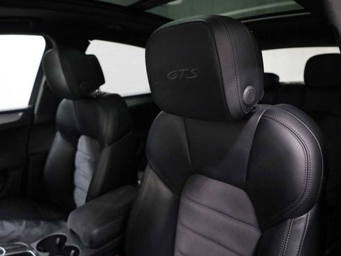 Used 2017 Porsche Macan GTS AWD/4WD image 18