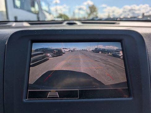 Used 2023 Chevrolet Equinox LT AWD/4WD image 19