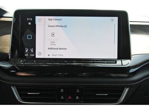 Used 2024 Volkswagen Atlas SE FWD image 22