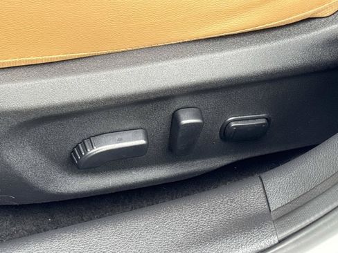 Used 2024 Nissan Sentra SV w/ SV Premium Package FWD image 22