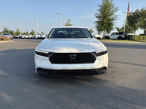 Used 2023 Honda Accord LX image 3
