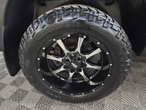 Used 2018 RAM 1500 Express w/ Express Value Package image 13