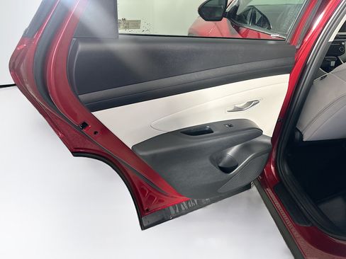 Used 2025 Hyundai Tucson SEL AWD/4WD image 26