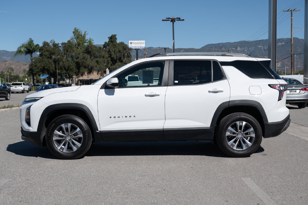Used 2025 Chevrolet Equinox LT w/ Convenience Package II FWD image 7