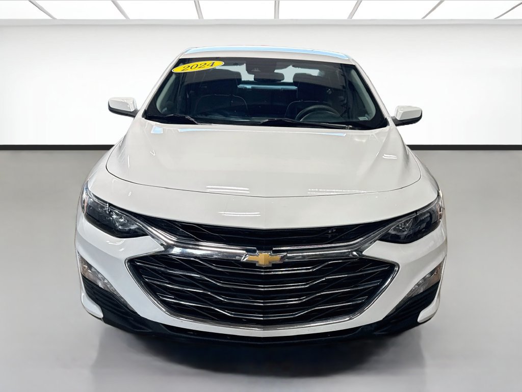 Used 2024 Chevrolet Malibu LT FWD image 2