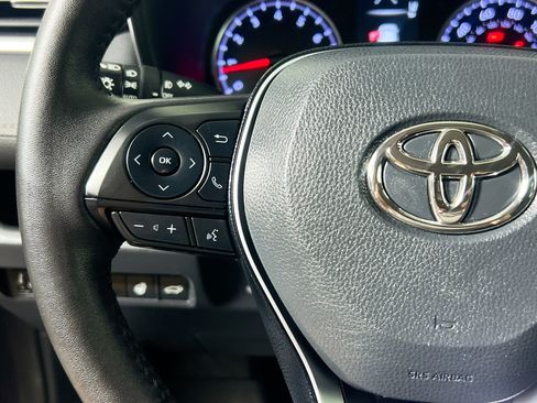 Used 2021 Toyota RAV4 XLE Premium FWD image 18