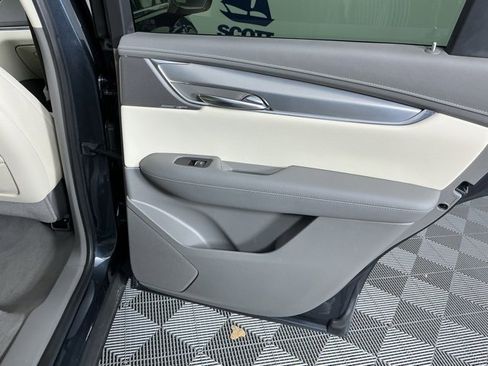 Used 2020 Cadillac XT5 Premium Luxury image 11