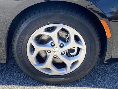 Certified 2023 Chrysler Pacifica Limited image 26