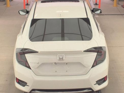 Used 2019 Honda Civic EX image 8