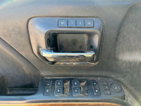 Used 2018 Chevrolet Silverado 1500 LTZ w/ Texas Edition AWD/4WD image 6