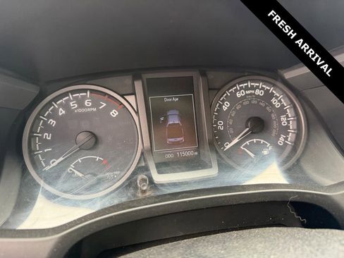Used 2018 Toyota Tacoma TRD Sport w/ Technology Package AWD/4WD image 13