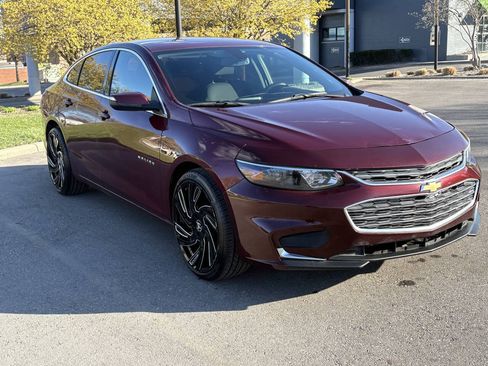 Used 2016 Chevrolet Malibu LT FWD image 2