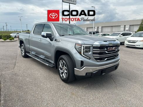 Used 2024 GMC Sierra 1500 SLT w/ SLT Premium Plus Package AWD/4WD image 7