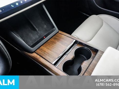 Used 2021 Tesla Model S Plaid image 40