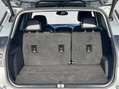 Used 2023 GMC Terrain SLT image 7