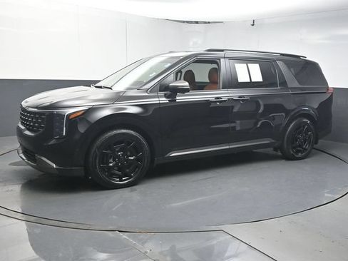 Used 2026 Kia Carnival SX w/ SX Dark Edition Package FWD image 4