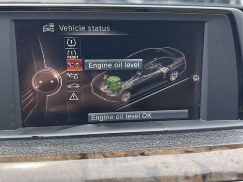Used 2017 BMW 320i xDrive Sedan AWD/4WD image 16