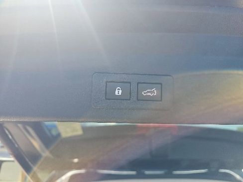 Used 2021 Subaru Ascent Touring w/ Popular Package #2 AWD/4WD image 16