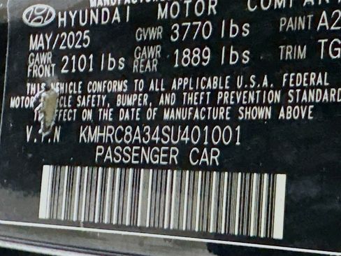 Used 2025 Hyundai Venue SEL image 12