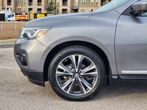 Used 2018 Nissan Pathfinder Platinum image 6