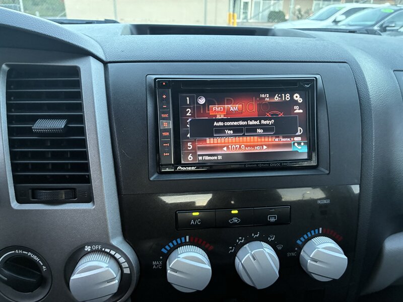 Used 2012 Toyota Tundra 4x4 CrewMax w/ Tow Pkg image 18