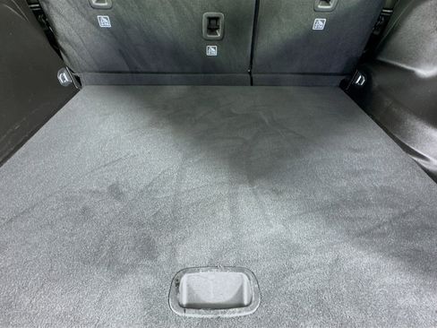 Used 2024 Jeep Grand Cherokee Altitude image 34