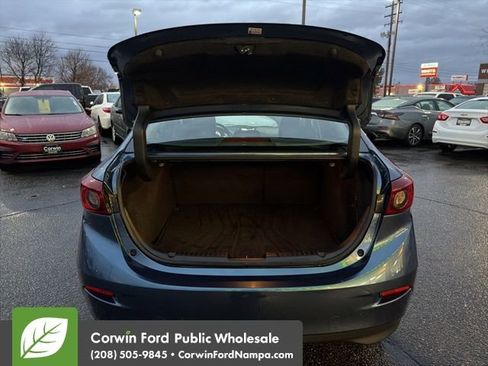 Used 2018 MAZDA MAZDA3 Touring image 29