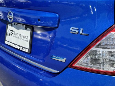 Used 2013 Nissan Versa w/ SL Tech Pkg FWD image 16