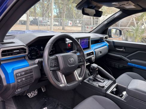 Used 2024 Toyota Tacoma TRD Sport image 30