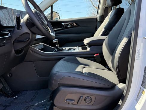 Used 2026 Kia Carnival SX Prestige image 17