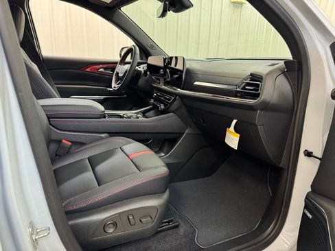 New 2026 Chevrolet Traverse RS FWD image 29