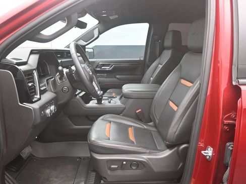 Used 2024 GMC Sierra 1500 AT4 w/ Technology Package AWD/4WD image 18