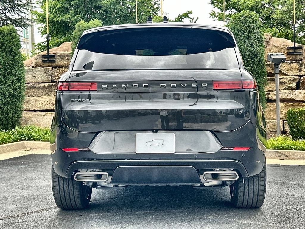 New 2026 Land Rover Range Rover Sport Dynamic SE AWD/4WD image 4