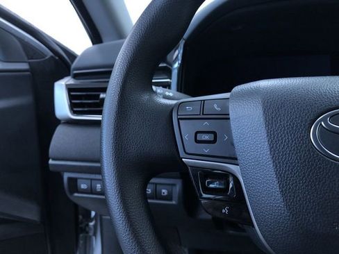 Used 2025 Toyota Camry LE image 25