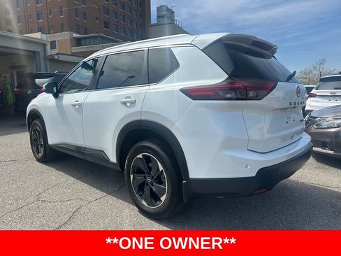 Certified 2024 Nissan Rogue SV w/ SV Premium Package image 3