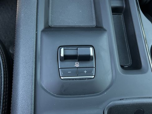 Used 2024 GMC Sierra 2500 AT4 w/ AT4 Premium Plus Package image 29