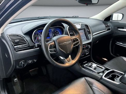 Used 2023 Chrysler 300 Touring AWD/4WD image 17