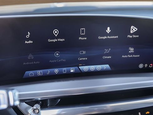 Used 2024 Cadillac Lyriq Sport image 14