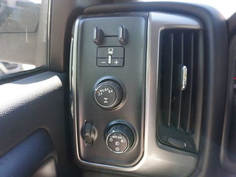 Used 2018 Chevrolet Silverado 1500 LT w/ All Star Edition image 4