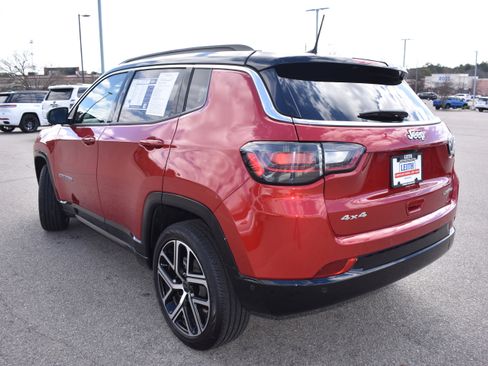 Used 2025 Jeep Compass Limited w/ Elite Group image 7