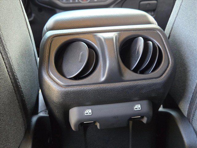 Used 2025 Jeep Gladiator Sport AWD/4WD image 16